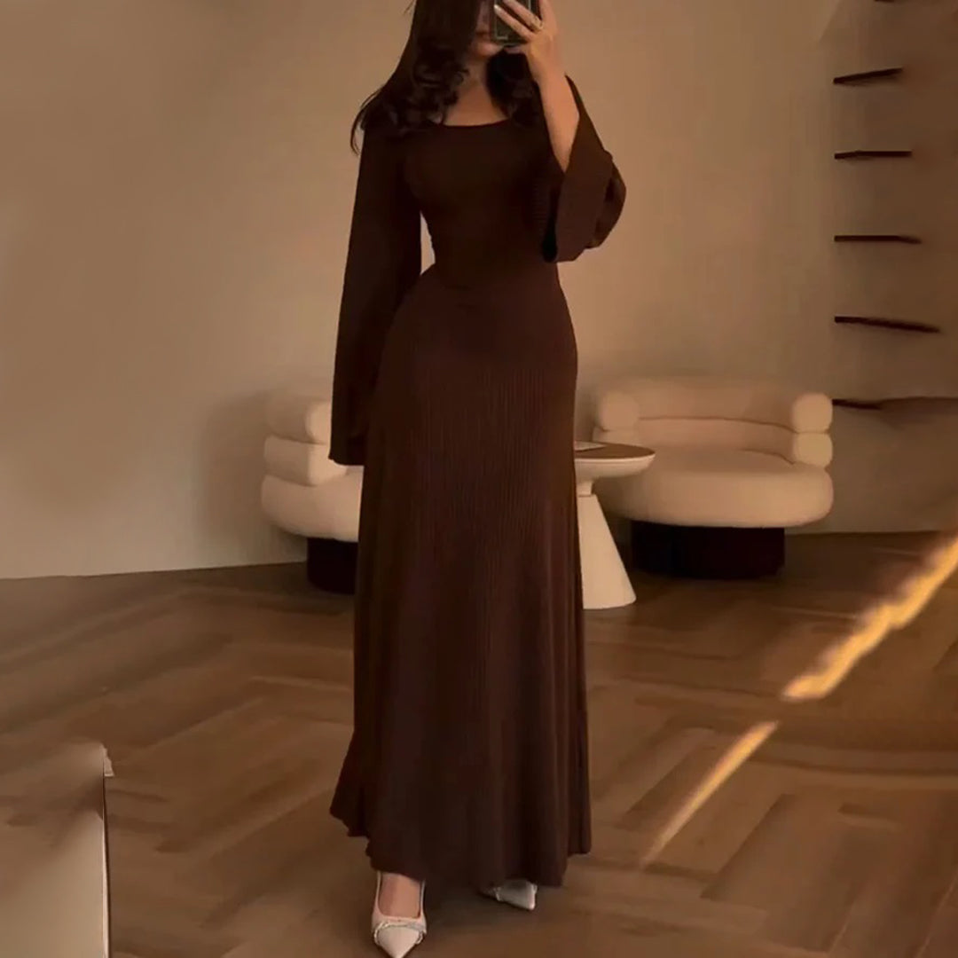 Women's - Long Dress - Elegant - Modern Style - Great for Casual Days