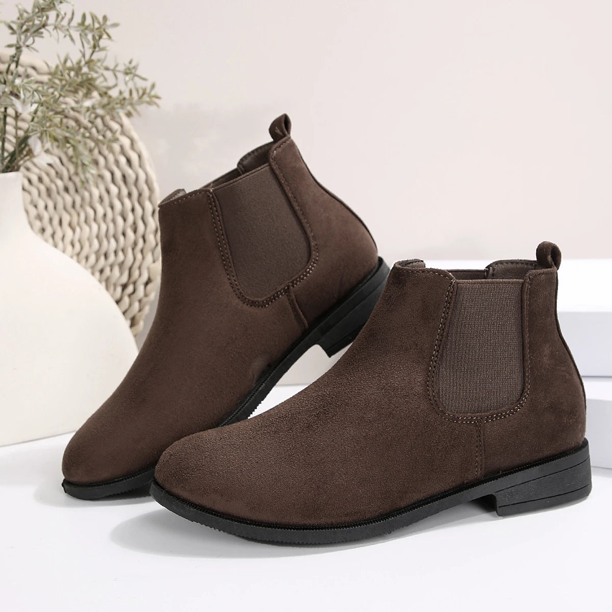 Casual Flat Ankle Boots with Heel and Suede Look for Women | Great for Casual Days