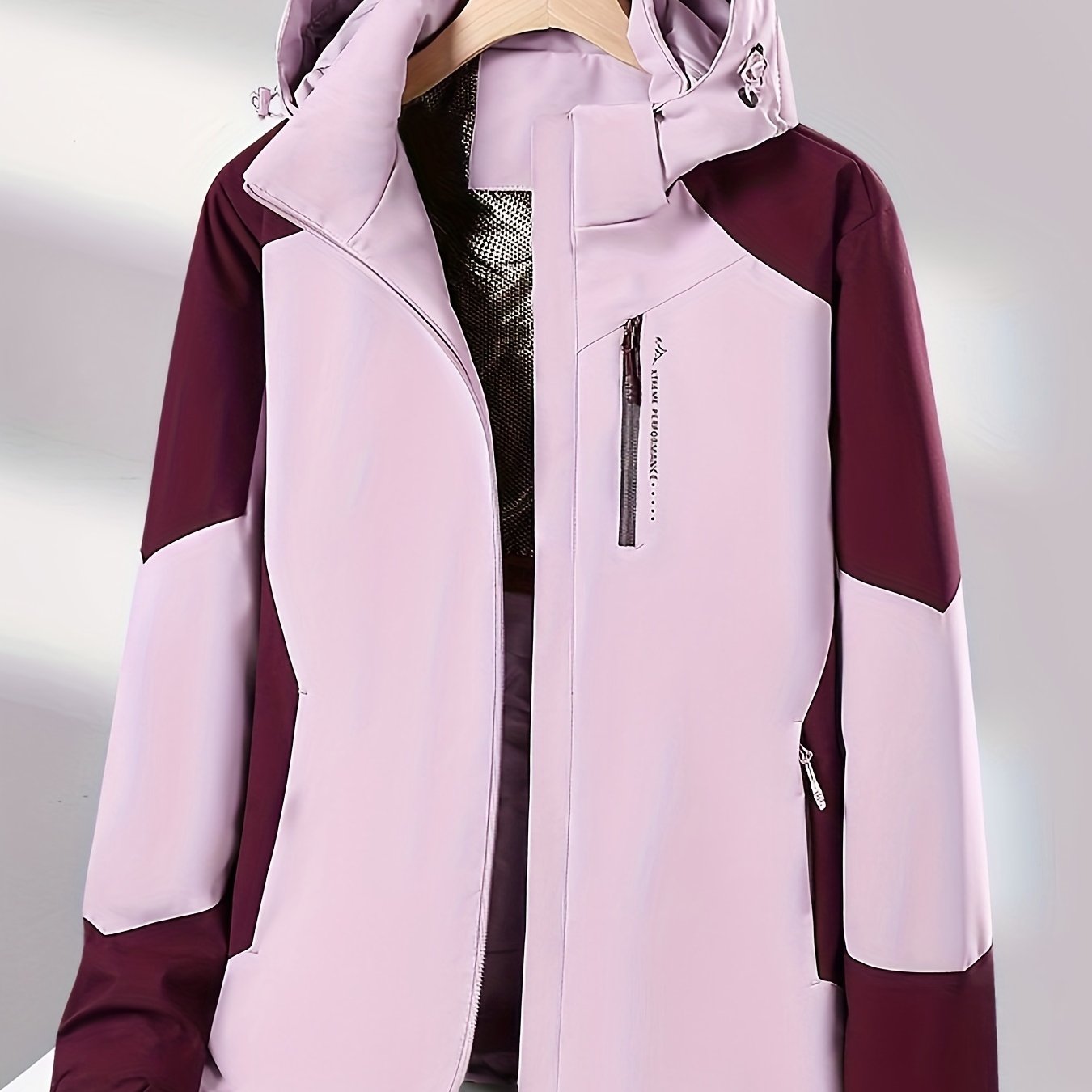 Elegant Waterproof & Windproof Autumn Jacket for Women | Ideal for Transitional Weather