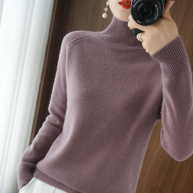 Women's Elegant Turtleneck Sweater – Soft Knit, Timeless Design