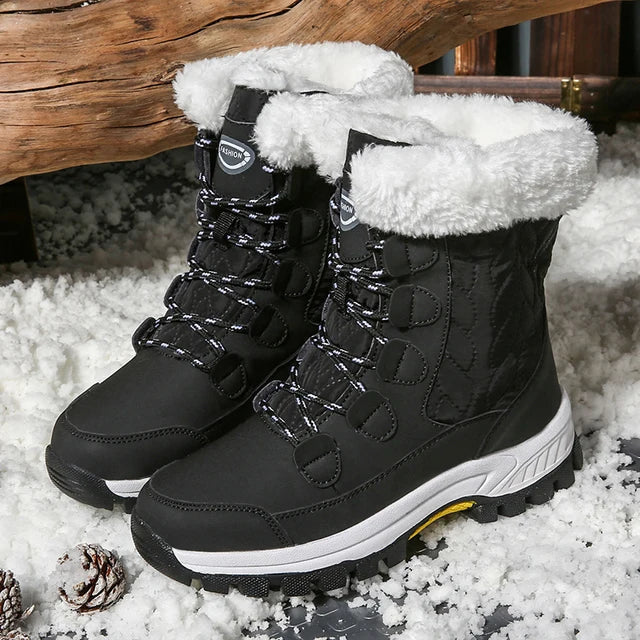Stylish black boots for women | Warm