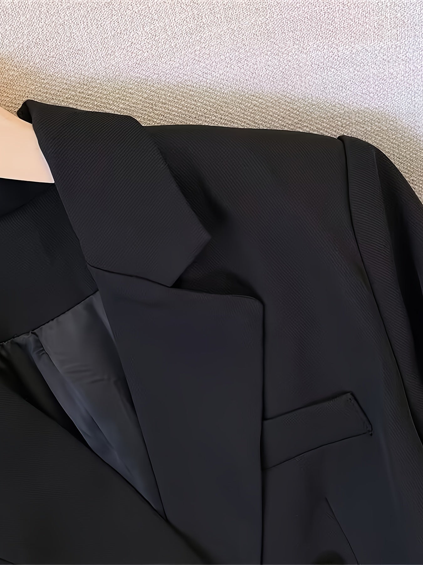 Women's Elegant Slim Business Blazer with Golden Buttons | Ideal for All Seasons