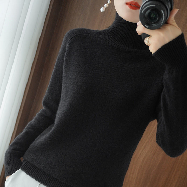 Women's Elegant Turtleneck Sweater – Soft Knit, Timeless Design