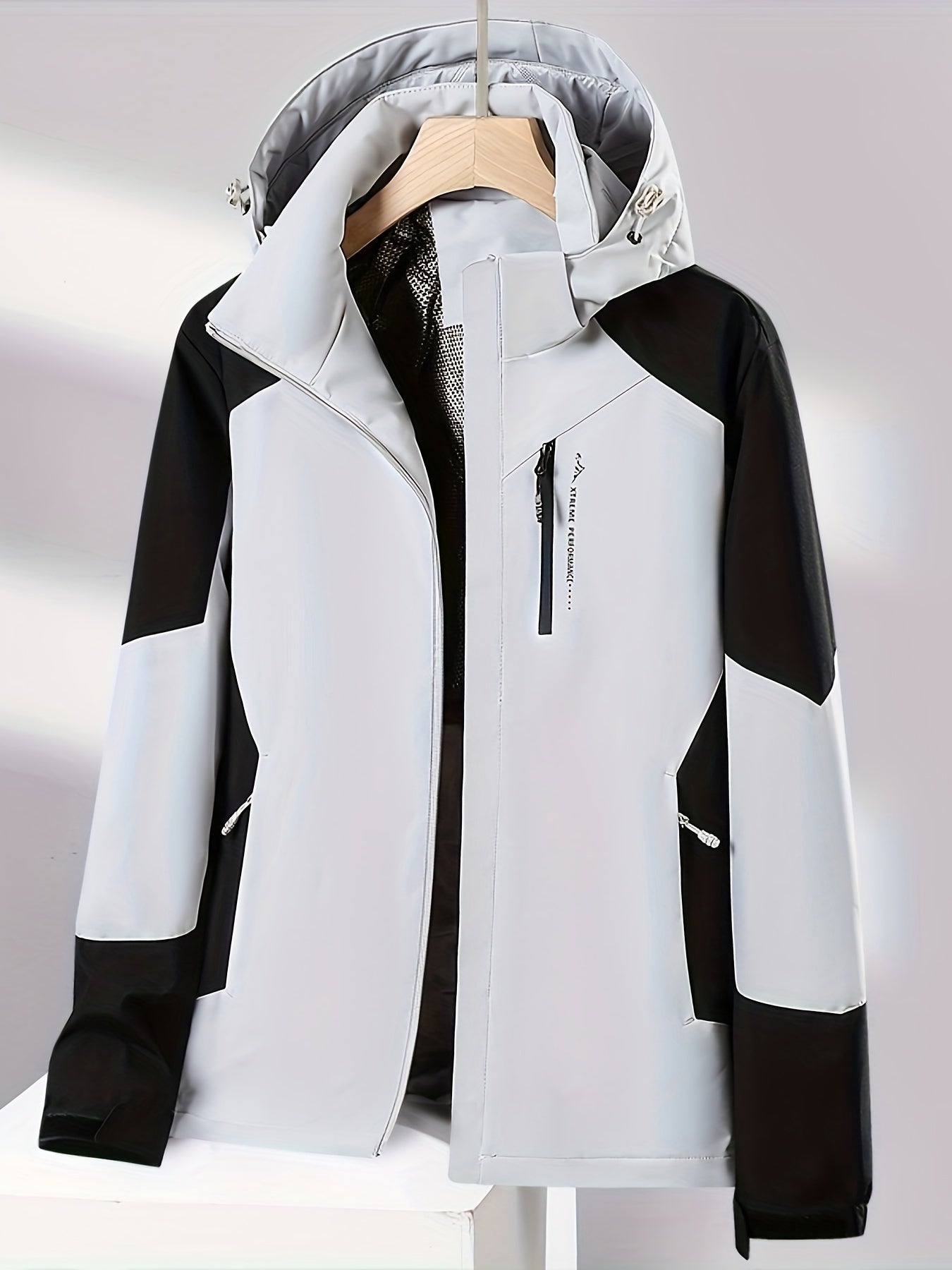 Elegant Waterproof & Windproof Autumn Jacket for Women | Ideal for Transitional Weather