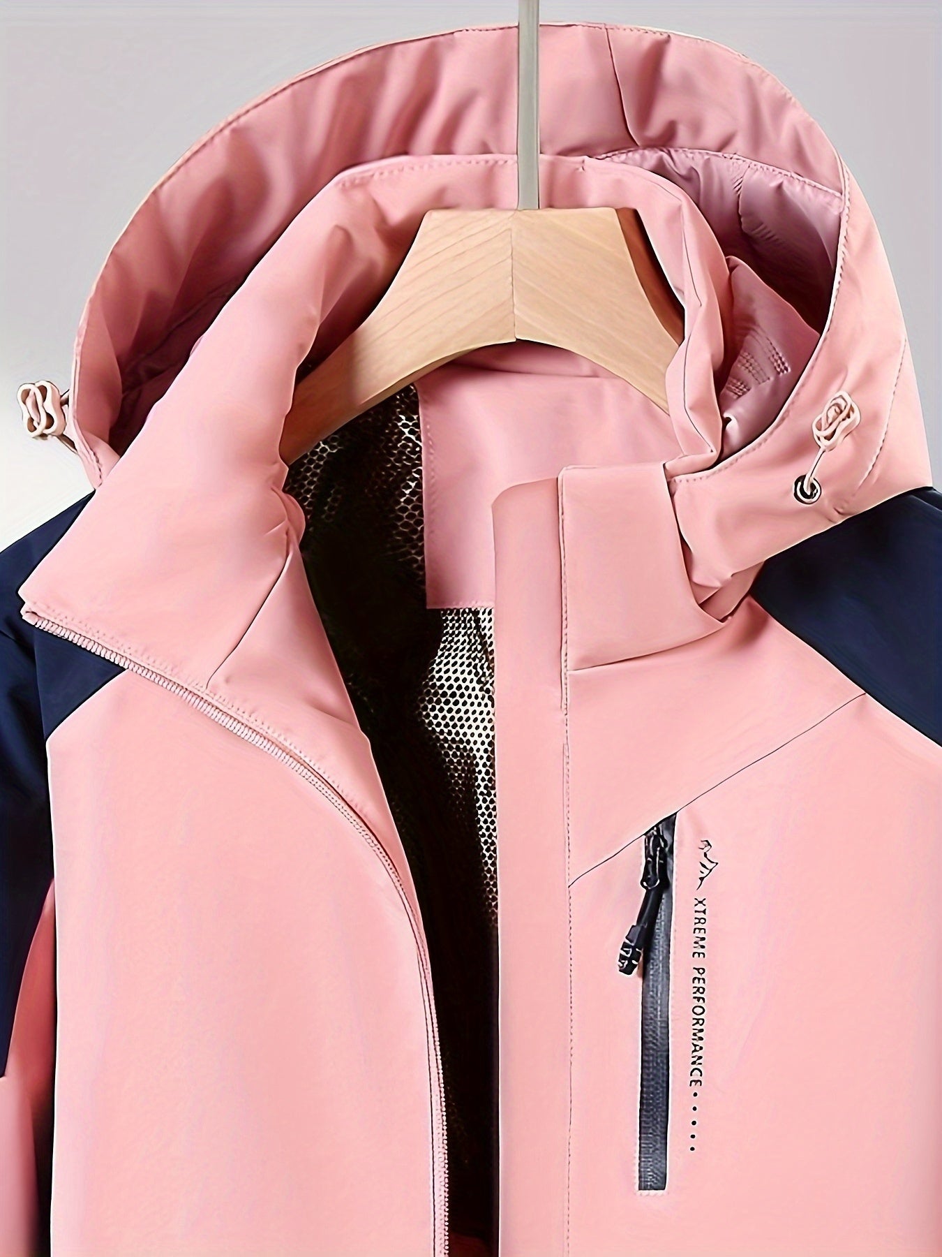 Elegant Waterproof & Windproof Autumn Jacket for Women | Ideal for Transitional Weather