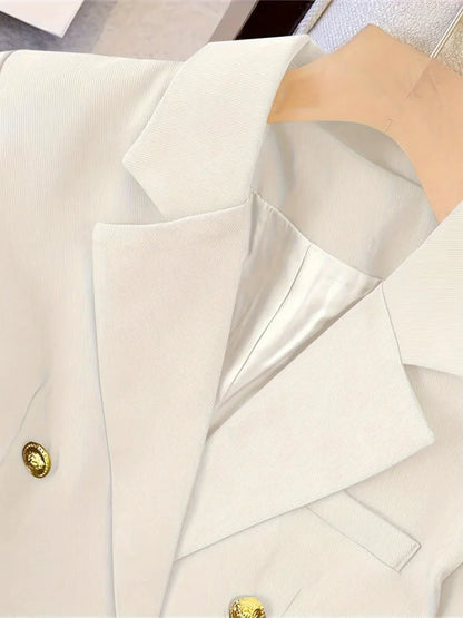 Women's Elegant Slim Business Blazer with Golden Buttons | Ideal for All Seasons