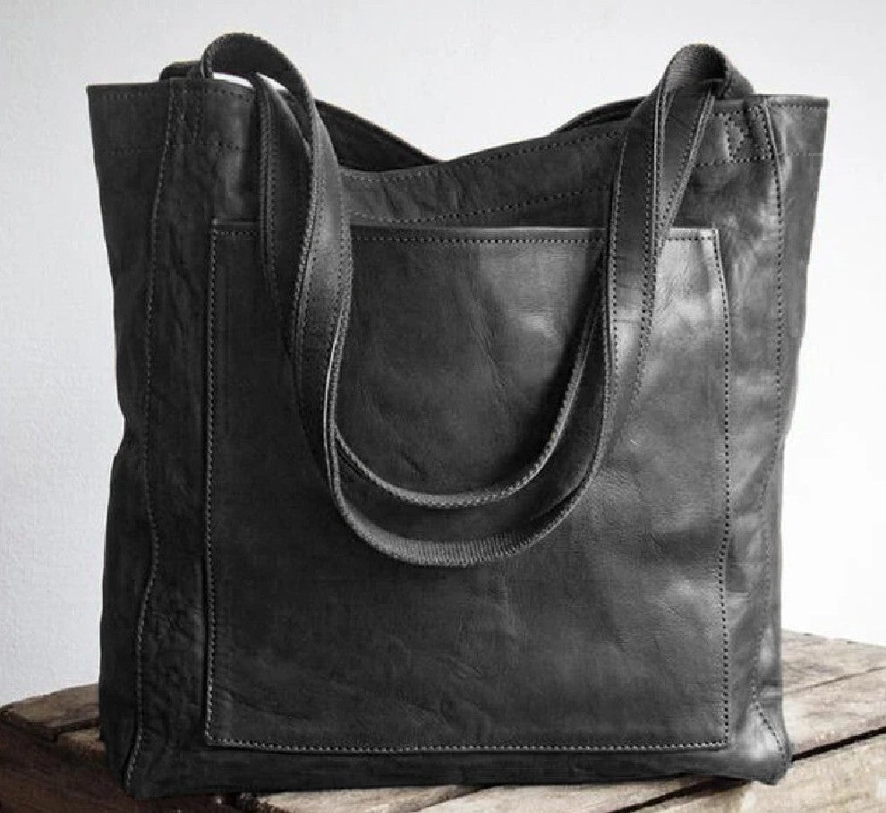 Timeless Leather Carryall Tote – Elegant, Spacious & Built for Daily Life