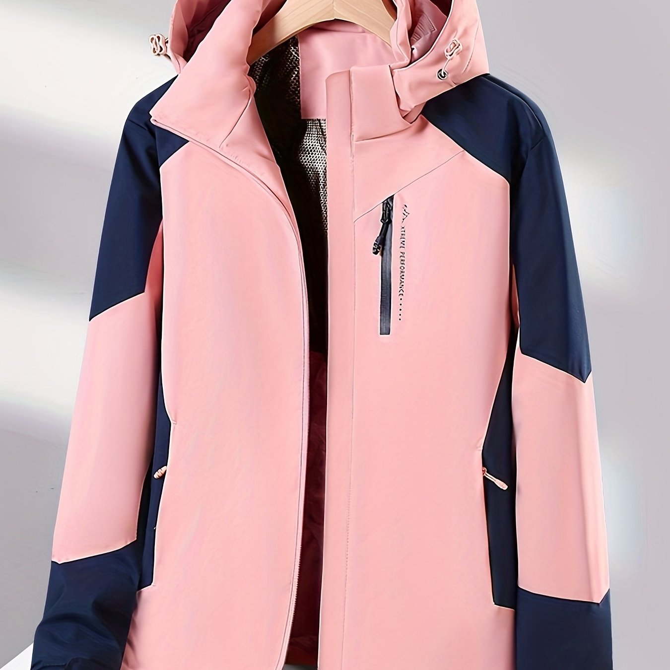 Elegant Waterproof & Windproof Autumn Jacket for Women | Ideal for Transitional Weather