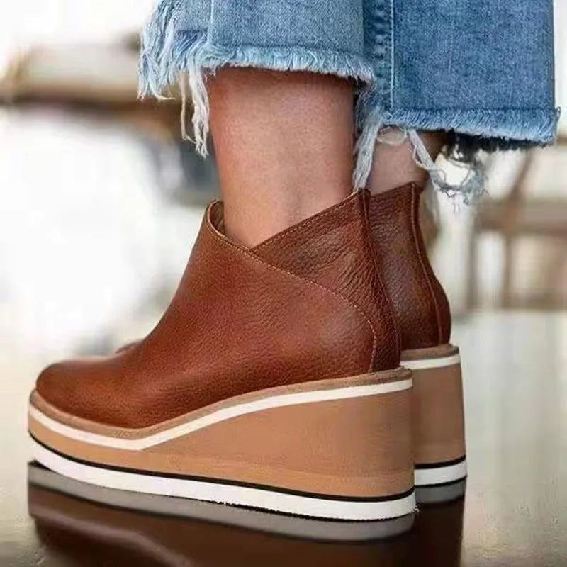 Women’s Elegant Waterproof Boots – Stylish & Durable