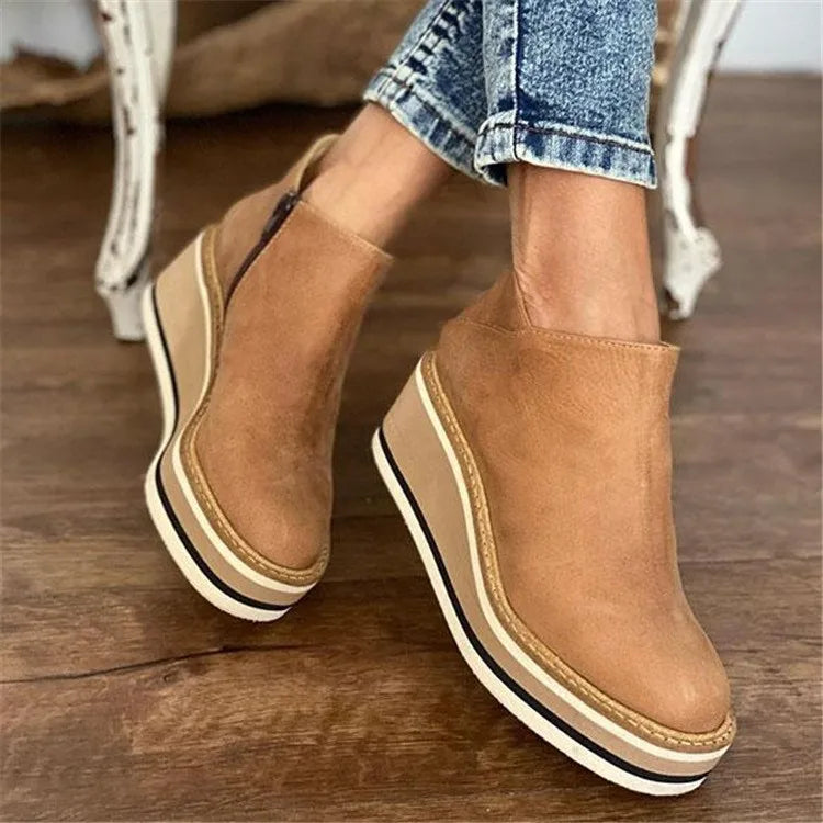 Women’s Elegant Waterproof Boots – Stylish & Durable