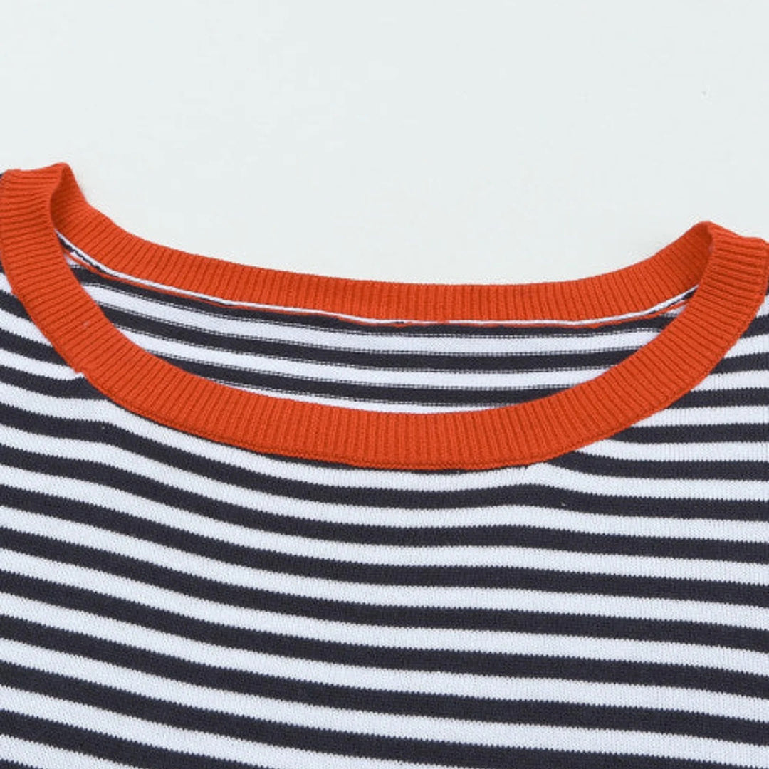Women's - T-shirt - Classic - Light Modern Style - Great for Casual Days