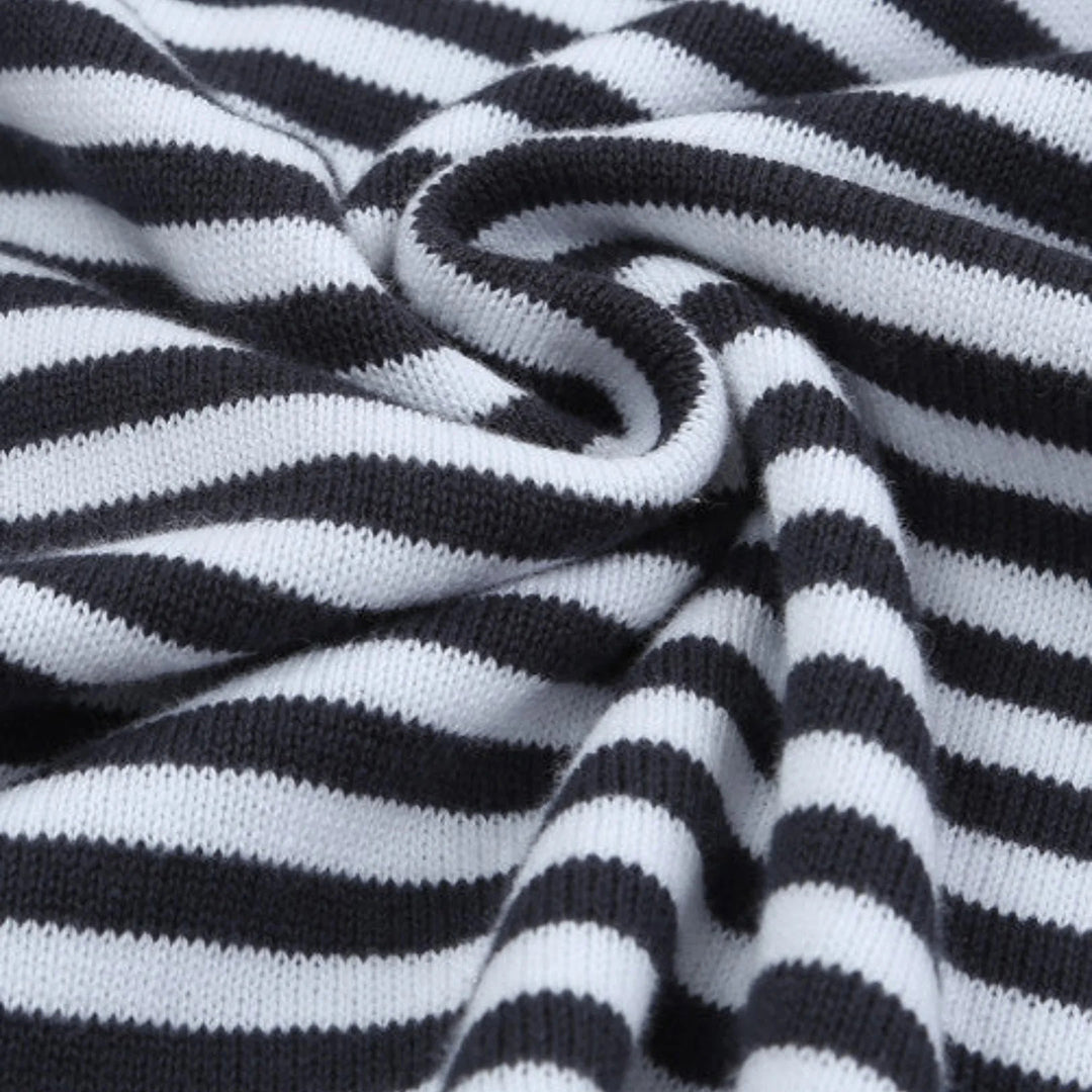 Women's - T-shirt - Classic - Light Modern Style - Great for Casual Days