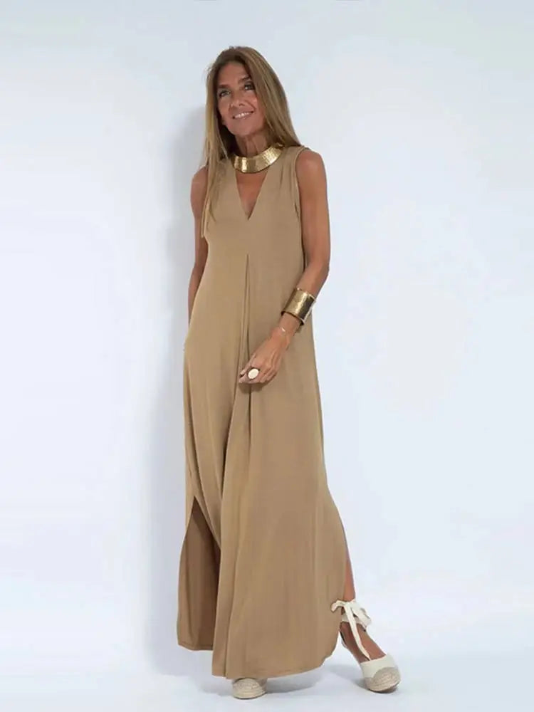 Women's  - Maxi Dress - Casual - Light Formal Style - Ideal for Summer