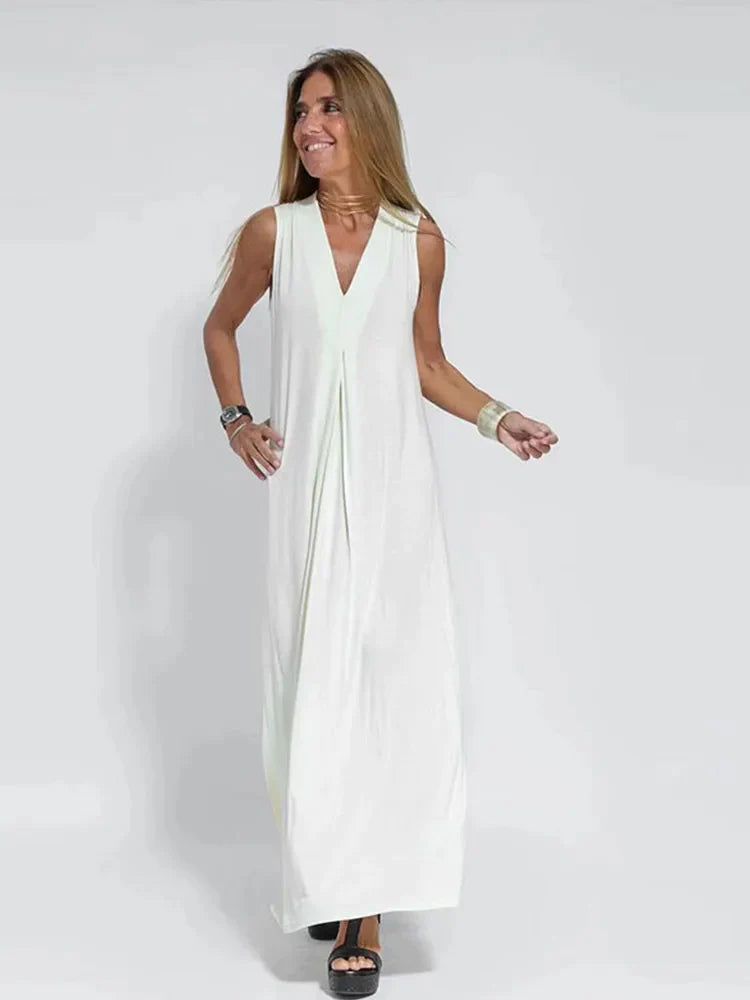 Women's  - Maxi Dress - Casual - Light Formal Style - Ideal for Summer