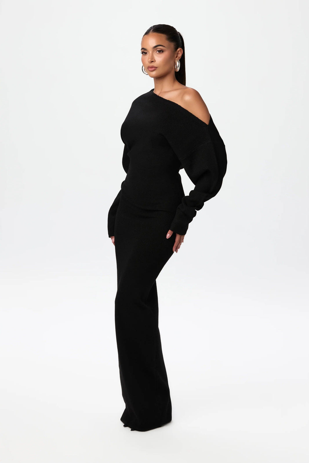 Elegant Off-Shoulder Knit Maxi Dress for Women | Ideal for Autumn & Winter