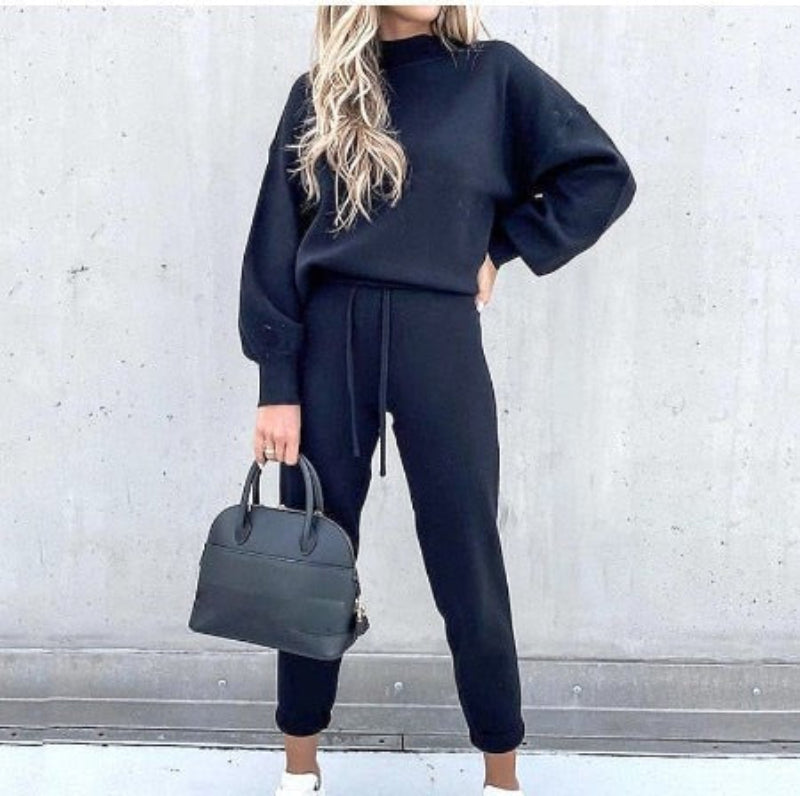 Casual Cotton Training & Tracksuit in Retro Style for Women | Great for Everyday Wear