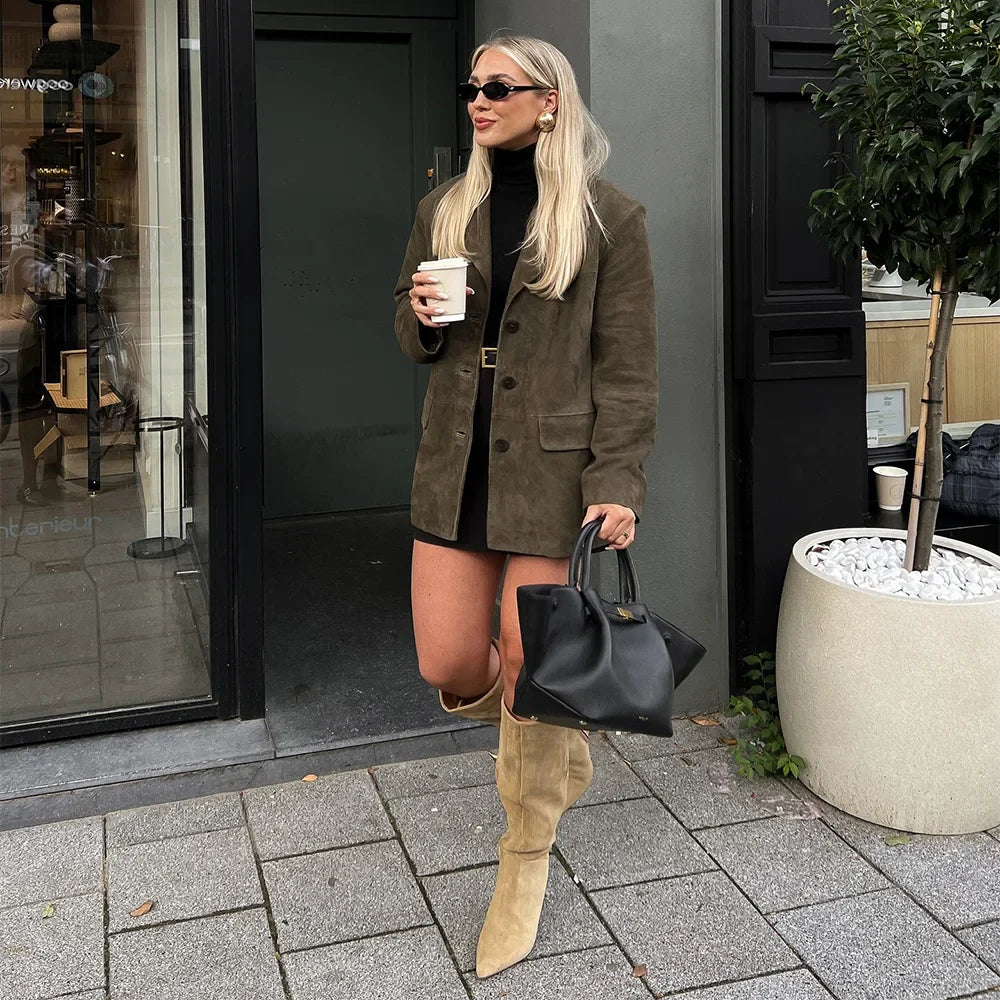 Langer Damenmantel mit überflüssigem Kragen für den Winter – Eleganter und warmer Damenmantel für stilvolle Anlässe – 1