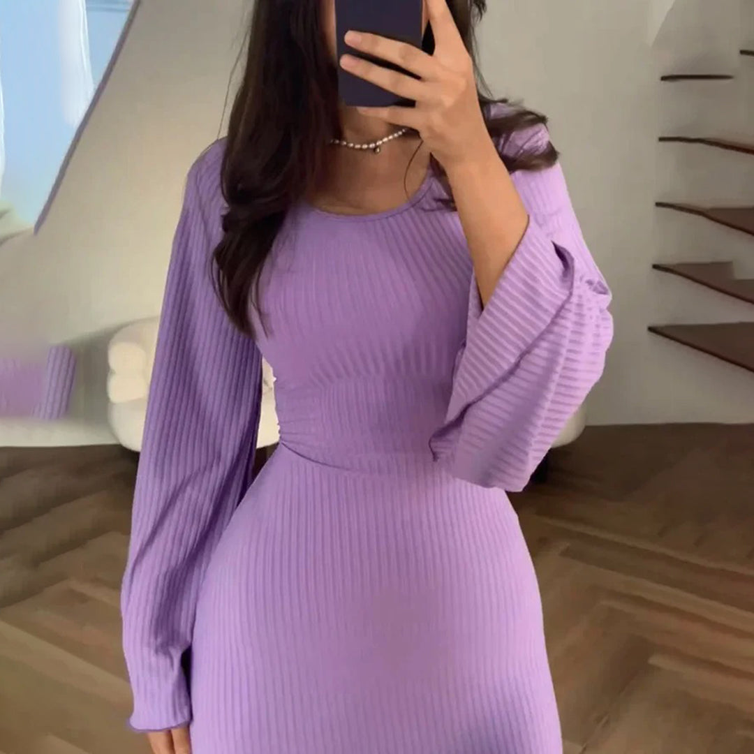 Women's - Long Dress - Elegant - Modern Style - Great for Casual Days