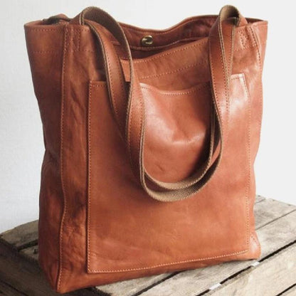 Timeless Leather Carryall Tote – Elegant, Spacious & Built for Daily Life