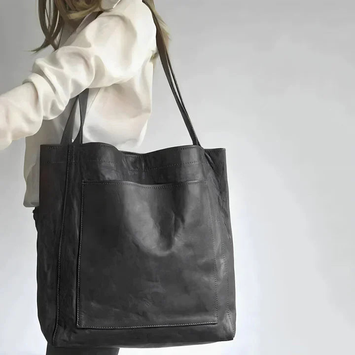 Timeless Leather Carryall Tote – Elegant, Spacious & Built for Daily Life