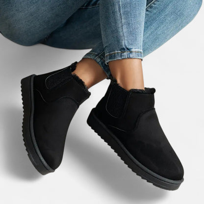 Women’s Platform Boots – Fashionable Seasonal Comfort