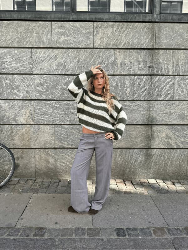 Elegant Striped Women’s Sweater | Cozy Fall & Winter Knitwear