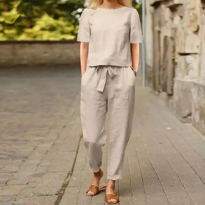 Women's  - Outfit Set - Leisure - Light Modern Style - Great for Casual Days